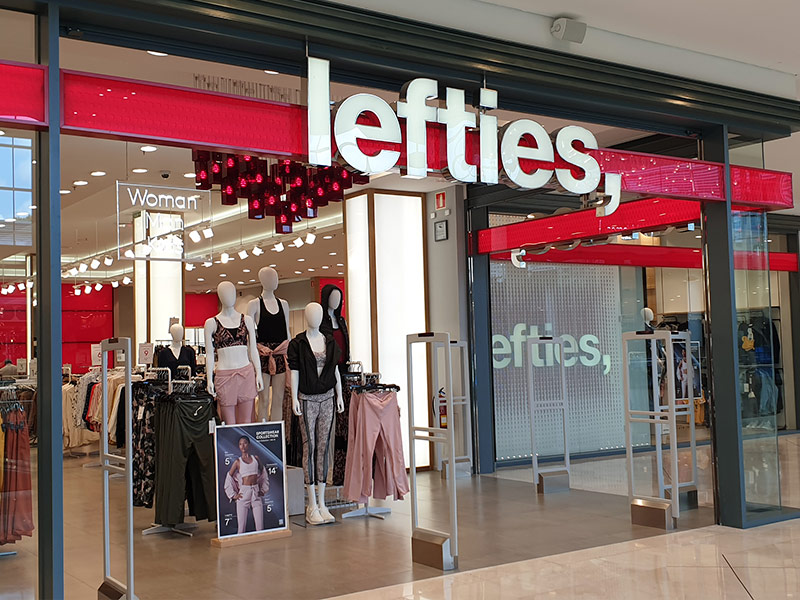 Lefties Centro Comercial As Termas