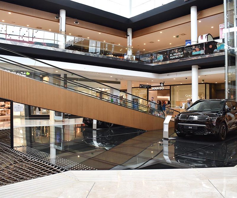 SL_Exposición vehículos 04